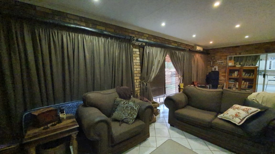 4 Bedroom Property for Sale in Cashan North West